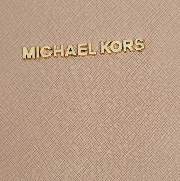 Michael Kors Medium Jet Set Top Handle Tote Bag - Picture 7 of 15